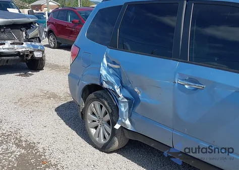 2012 Subaru Forester 2.5X Premium из США, поврежденный, VIN JF2SHADC3CH420449